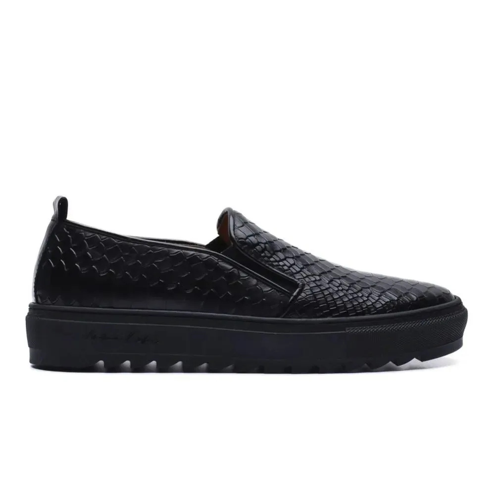 Slip-On Black Shark Sole – Black
