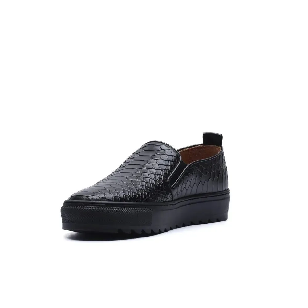 Slip-On Black Shark Sole – Black