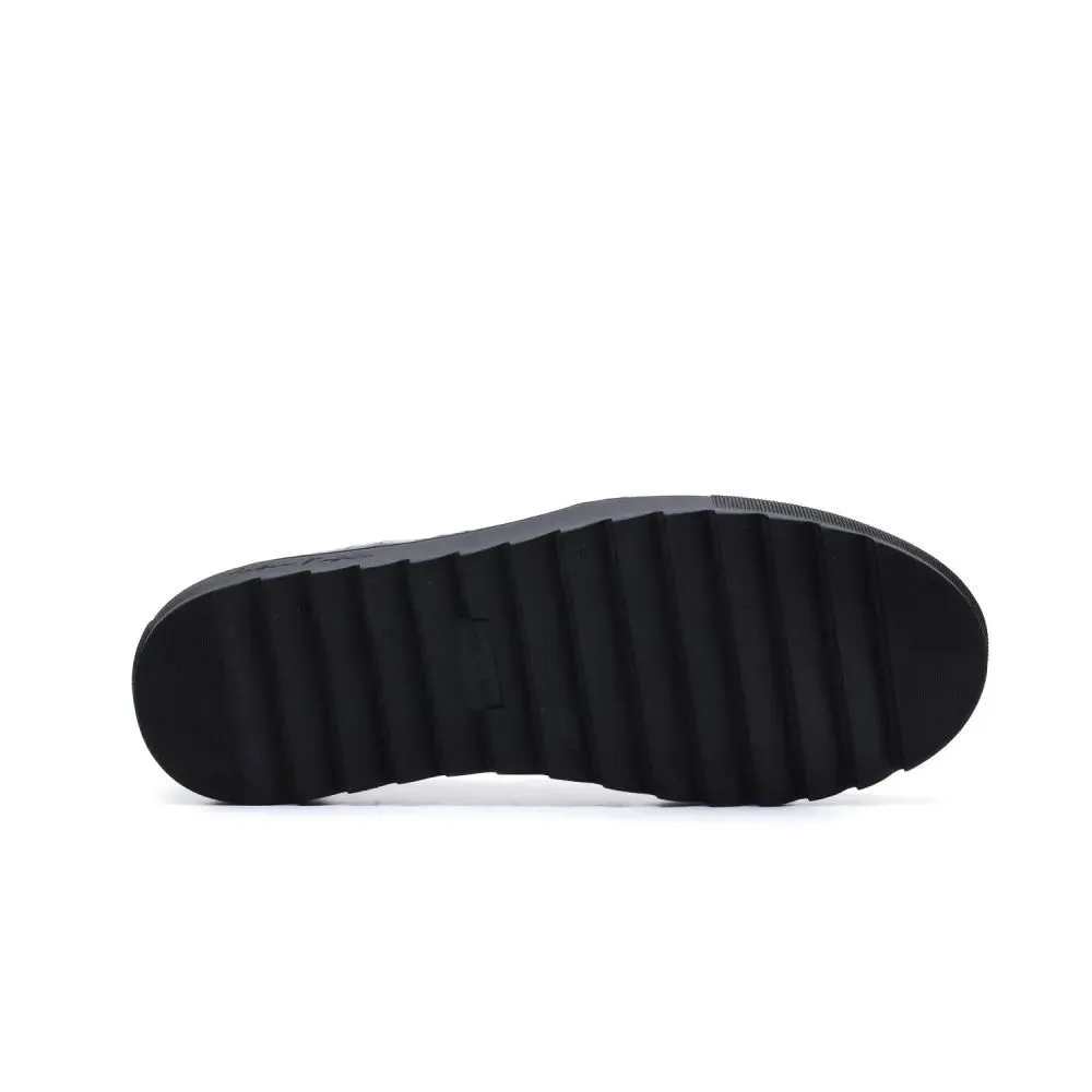 Slip-On Black Shark Sole – Black