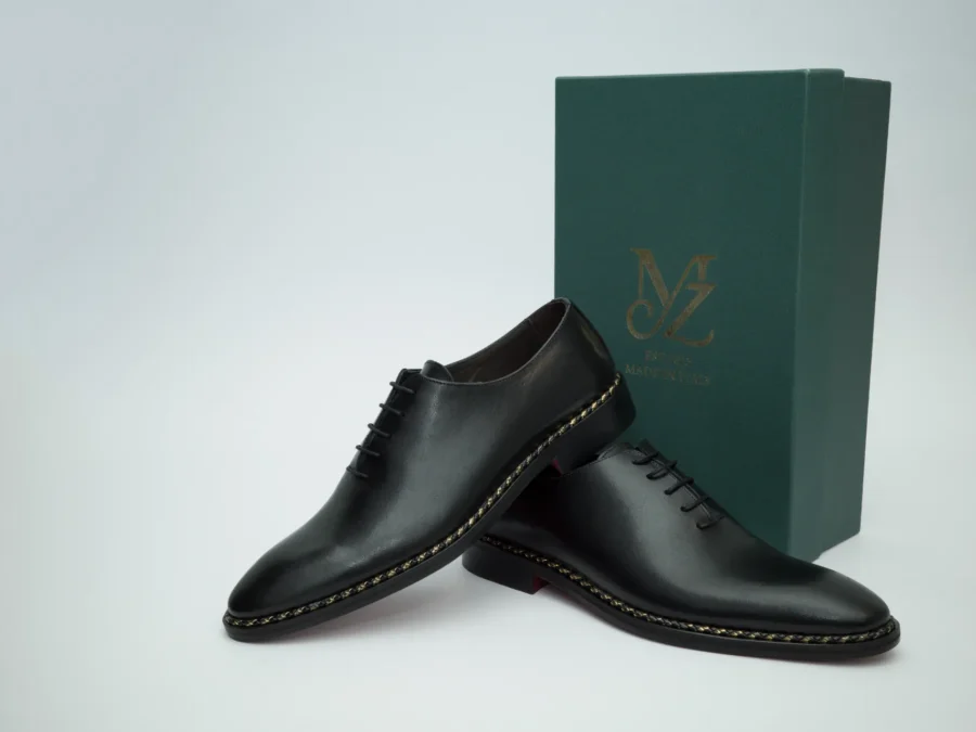 Oxford Wholecut Black