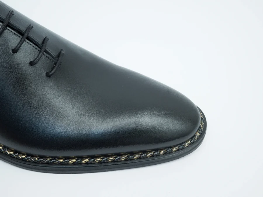 Oxford Wholecut Black