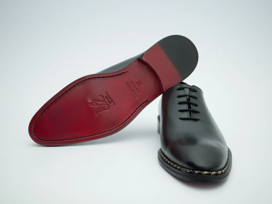 Oxford Wholecut Black