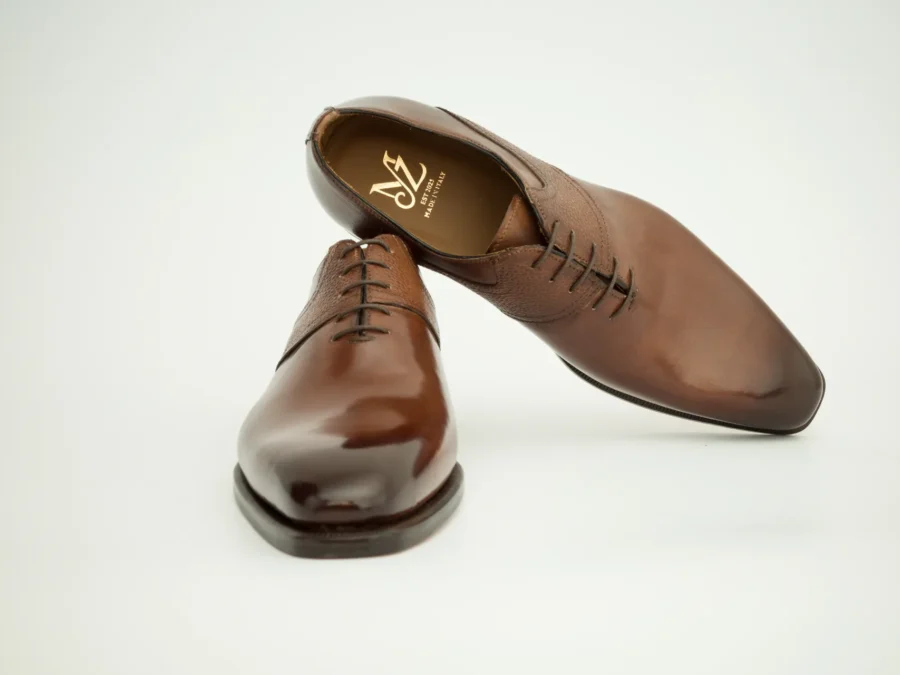 Derby in Brown Leather with Details