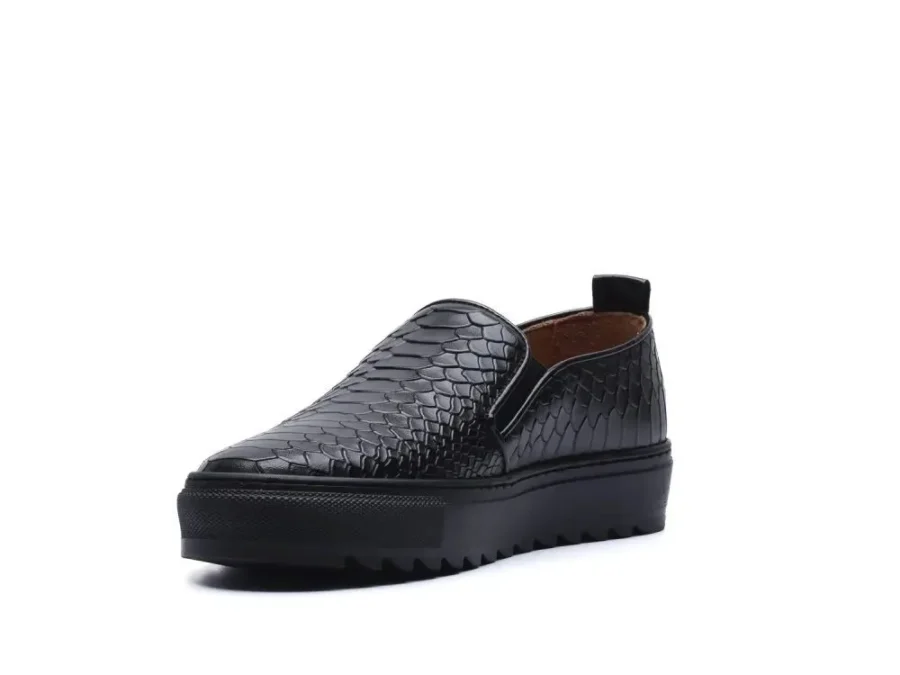 Slip-On Black Shark Sole – Black