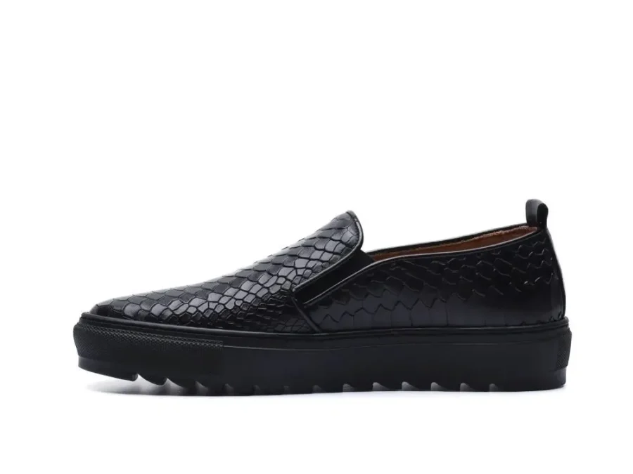 Slip-On Black Shark Sole – Black