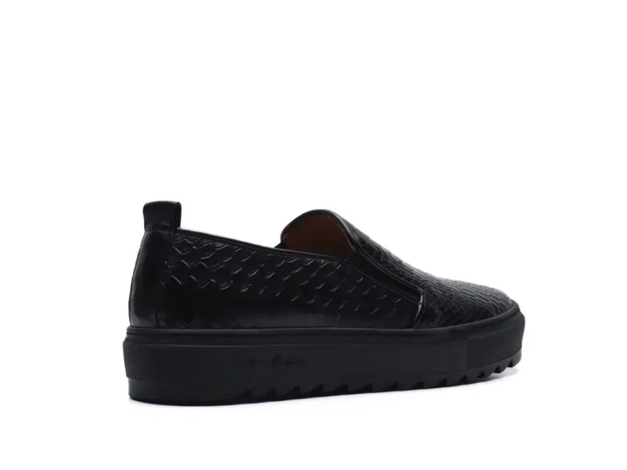 Slip-On Black Shark Sole – Black