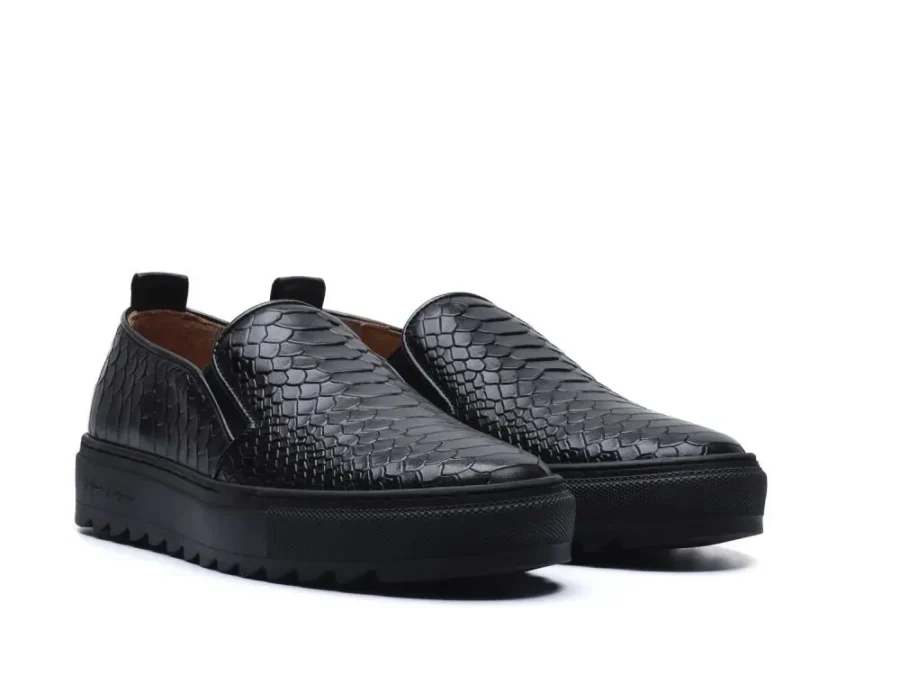 Slip-On Black Shark Sole – Black
