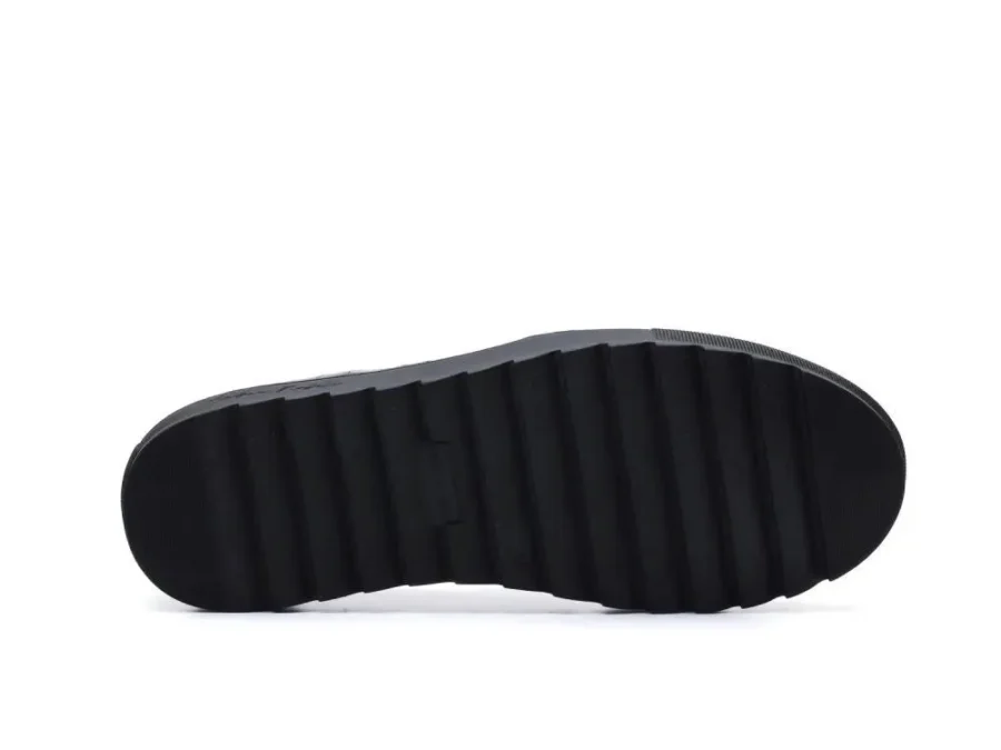 Slip-On Black Shark Sole – Black
