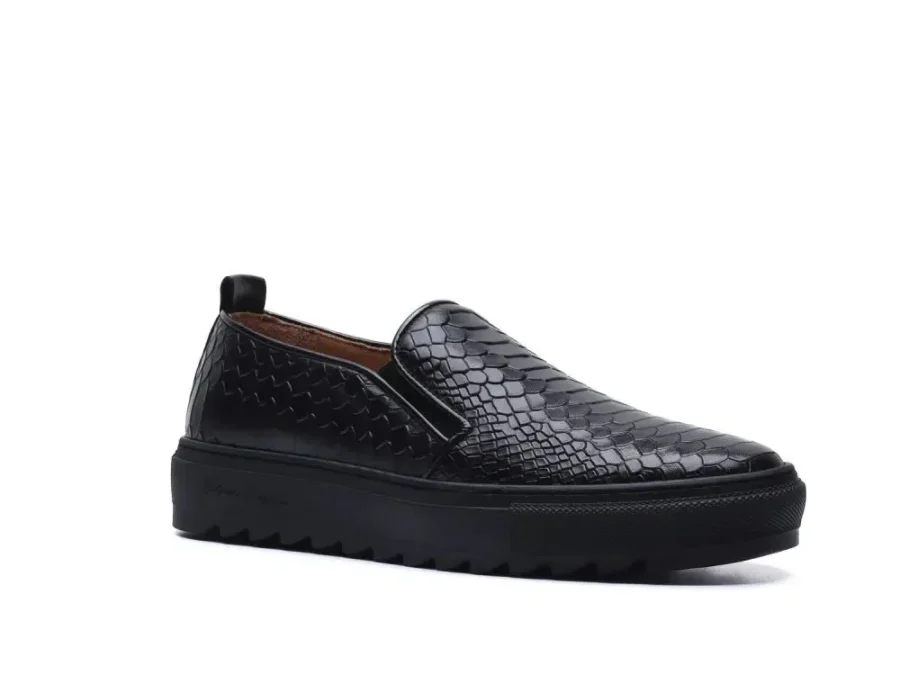 Slip-On Black Shark Sole – Black
