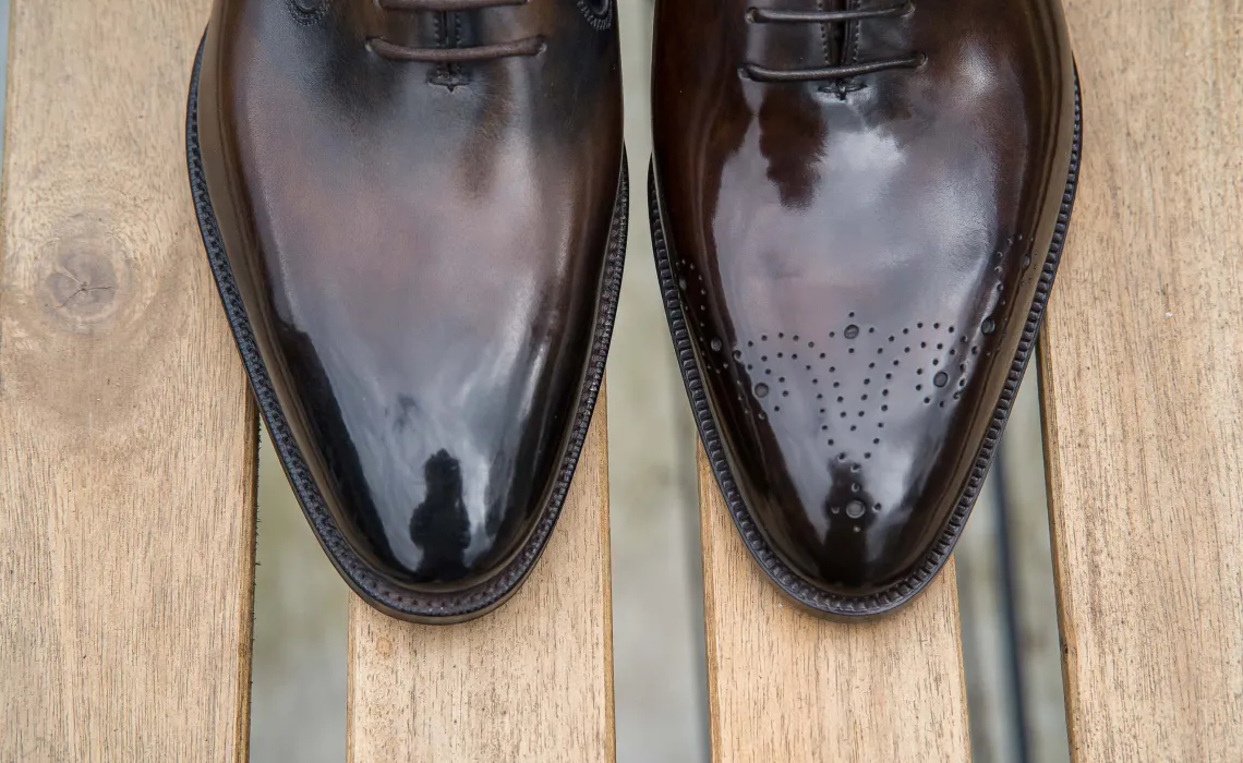 Handmade vs Mass-Produced Shoes: What’s the Real Difference?